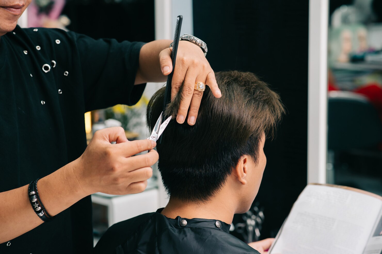 Best Hair Salon for Men in Balestier: Why Gents Den Is a Top Choice